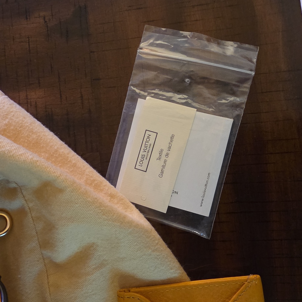 Louis Vuitton Cabas Reyes Denim Tote - Picture 11 of 14